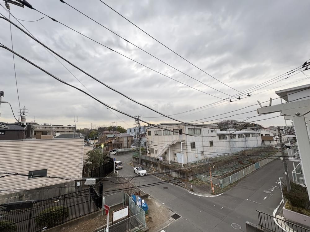 �y���]�z�@