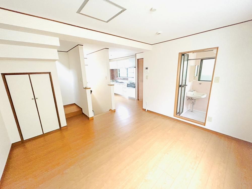 �y���ԁE���r���O�z�@