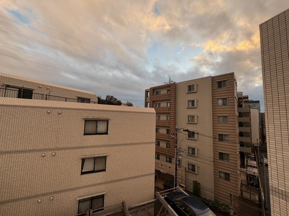 �y���]�z�@