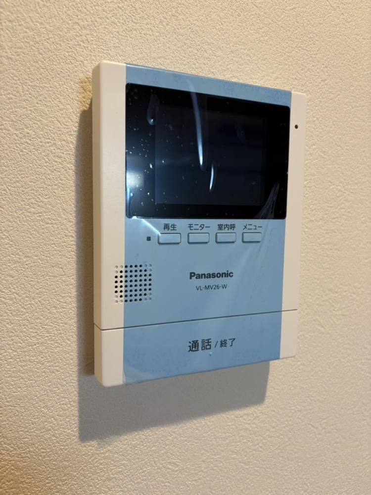 �y�Z�L�����e�B�z�@