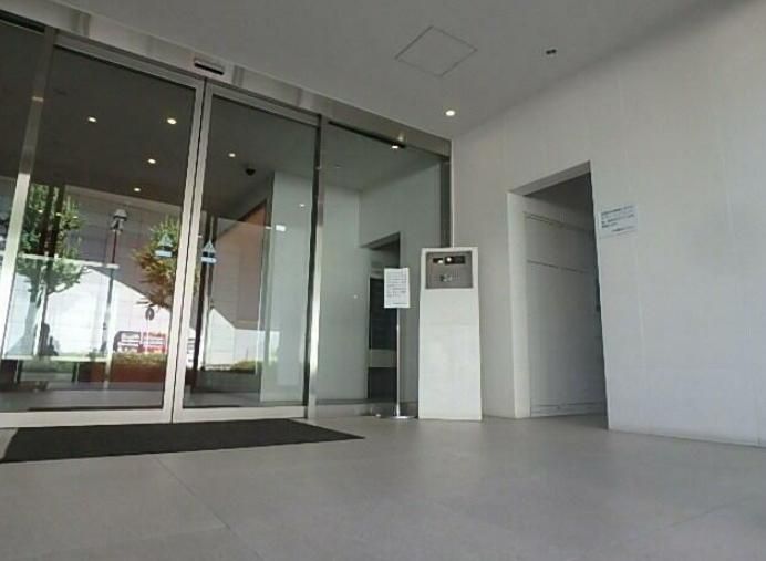 �y�G���g�����X�z�@