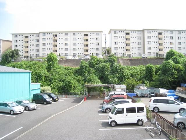 �y���]�z�@