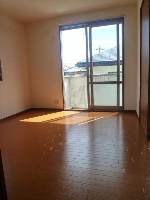 �y���ԁE���r���O�z�@