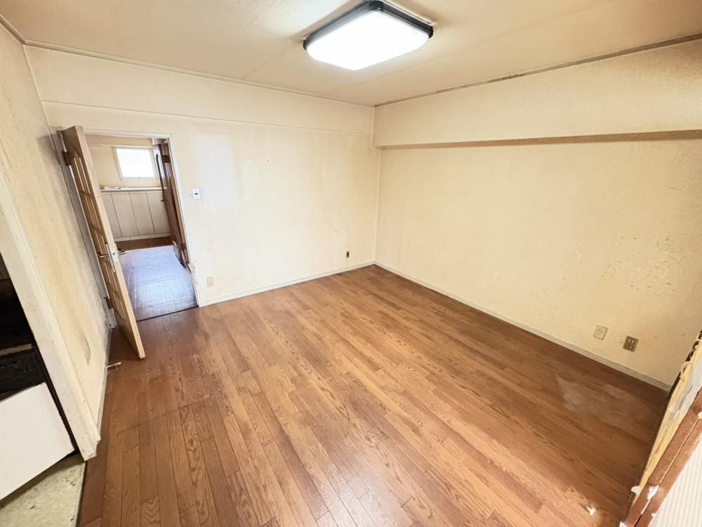 �y���ԁE���r���O�z�@