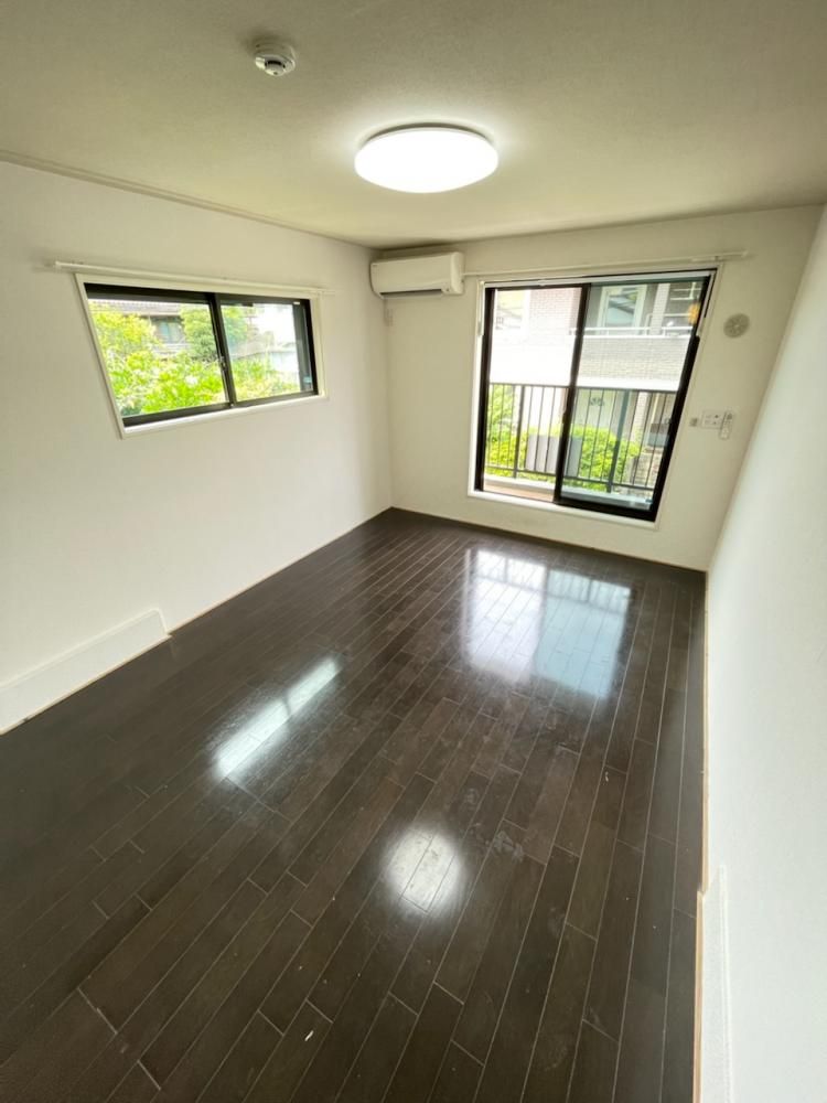 �y���ԁE���r���O�z�@�ʂ̕����̎ʐ^�ł��B