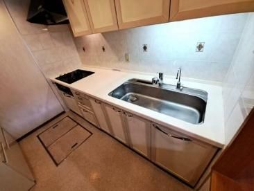 �y�L�b�`���z�@