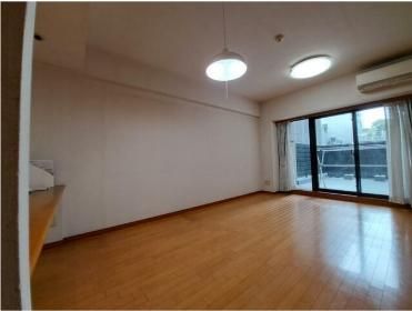 �y���ԁE���r���O�z�@