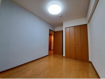 �y�Q���z�@