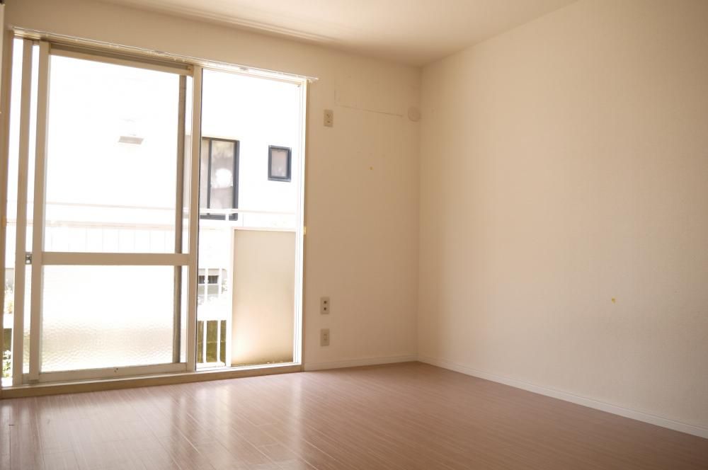 �y���ԁE���r���O�z�@