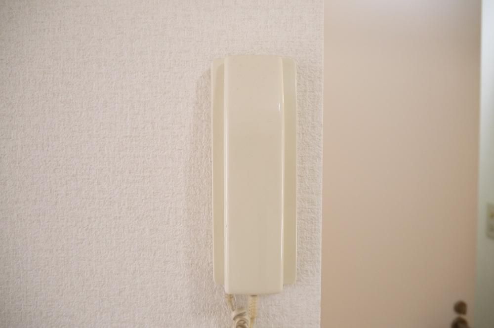 �y�Z�L�����e�B�z�@