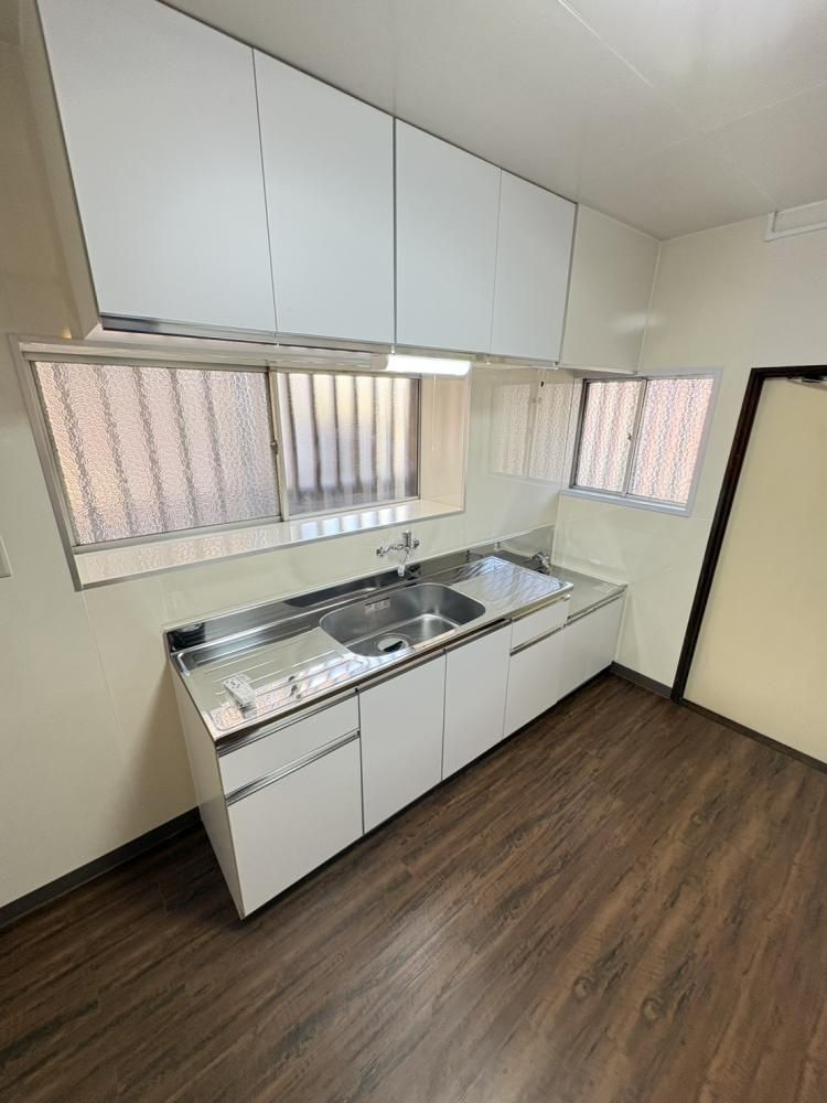 �y�L�b�`���z�@