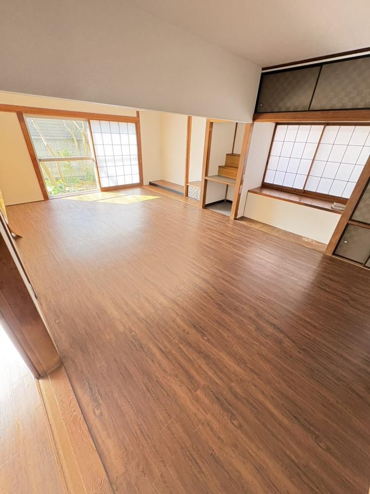 �y���ԁE���r���O�z�@