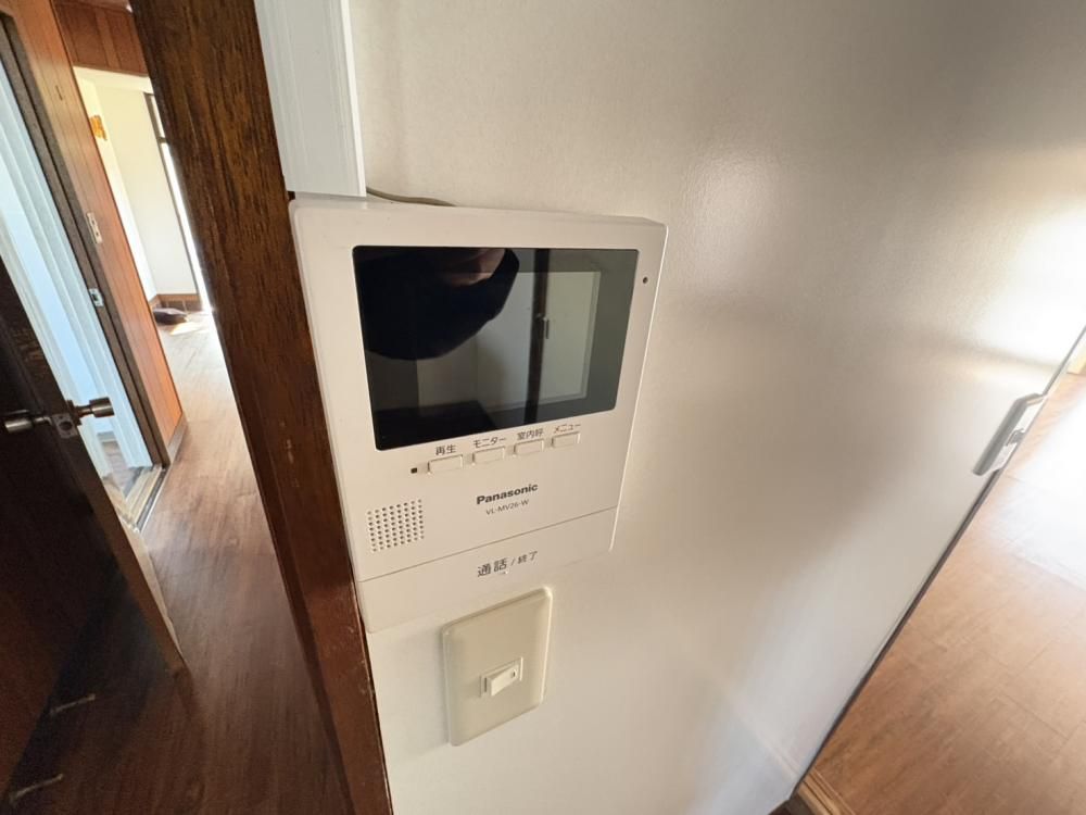 �y�Z�L�����e�B�z�@