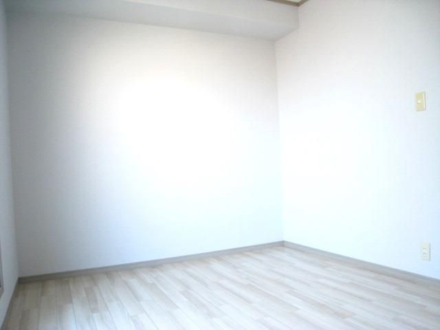 �y���ԁE���r���O�z�@