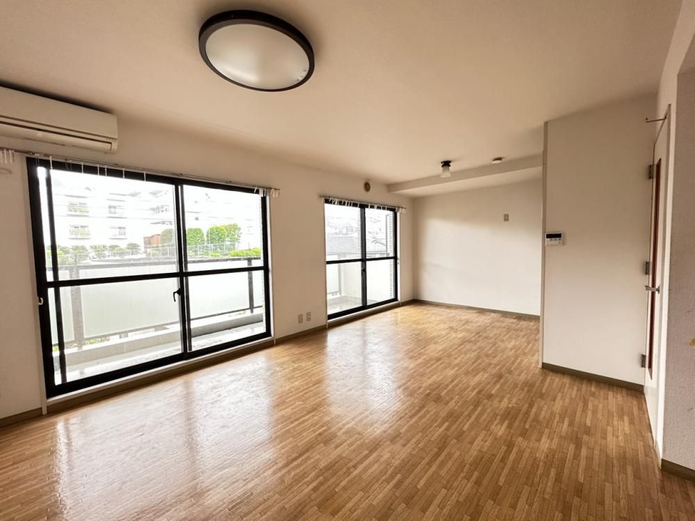 �y���ԁE���r���O�z�@