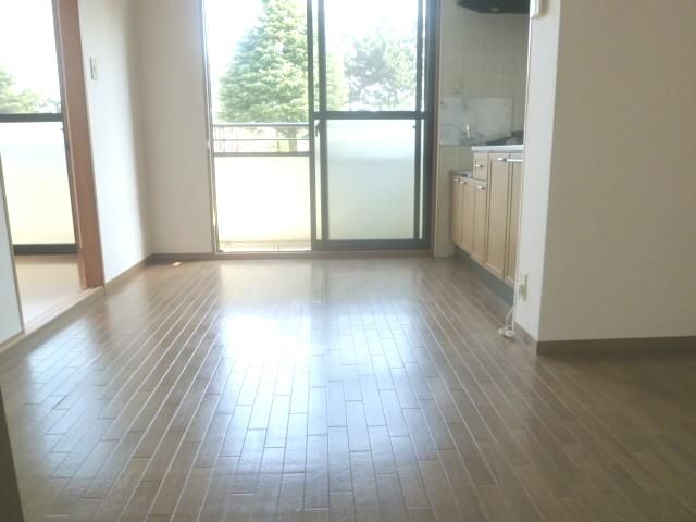 �y���ԁE���r���O�z�@