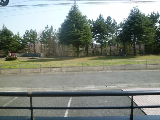 �y���]�z�@