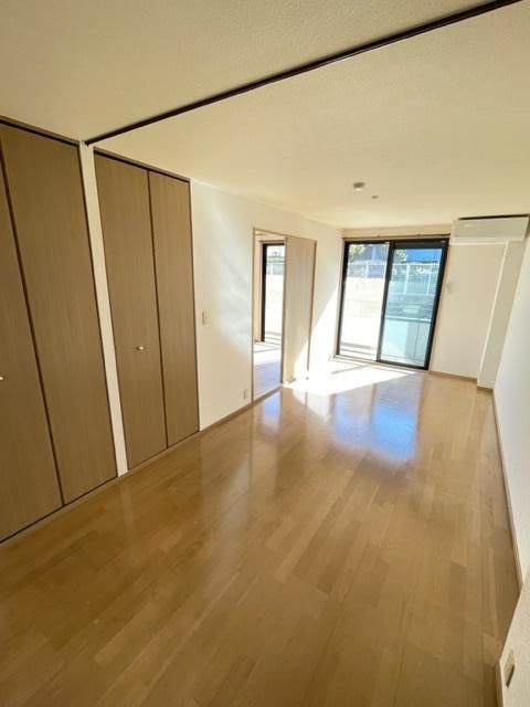 �y���ԁE���r���O�z�@