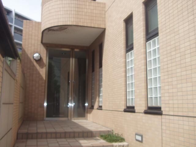 �y�G���g�����X�z�@