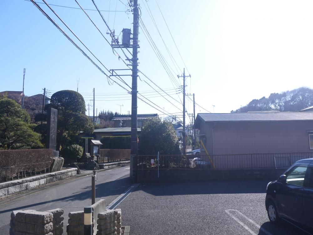 �y���]�z�@