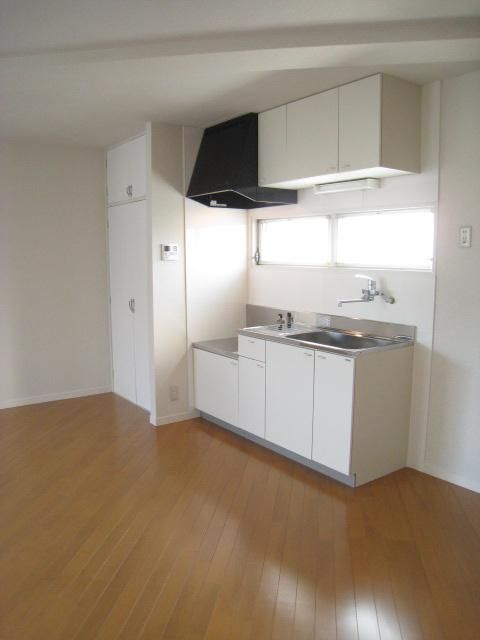 �y�L�b�`���z�@