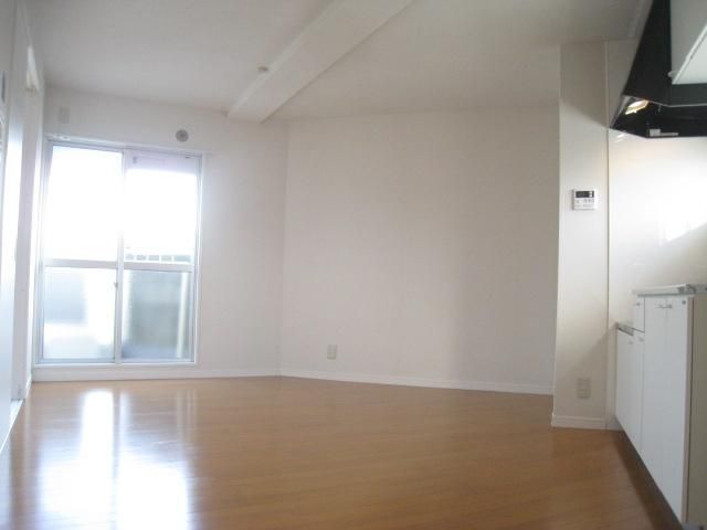 �y���ԁE���r���O�z�@