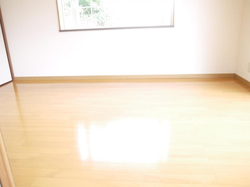 �y���ԁE���r���O�z�@