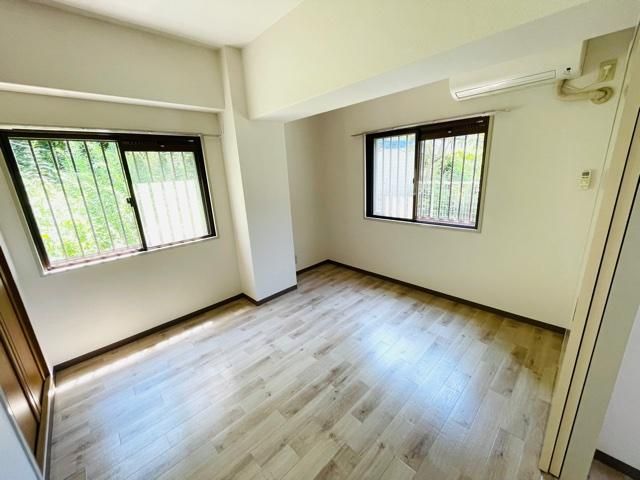 �y�Q���z�@