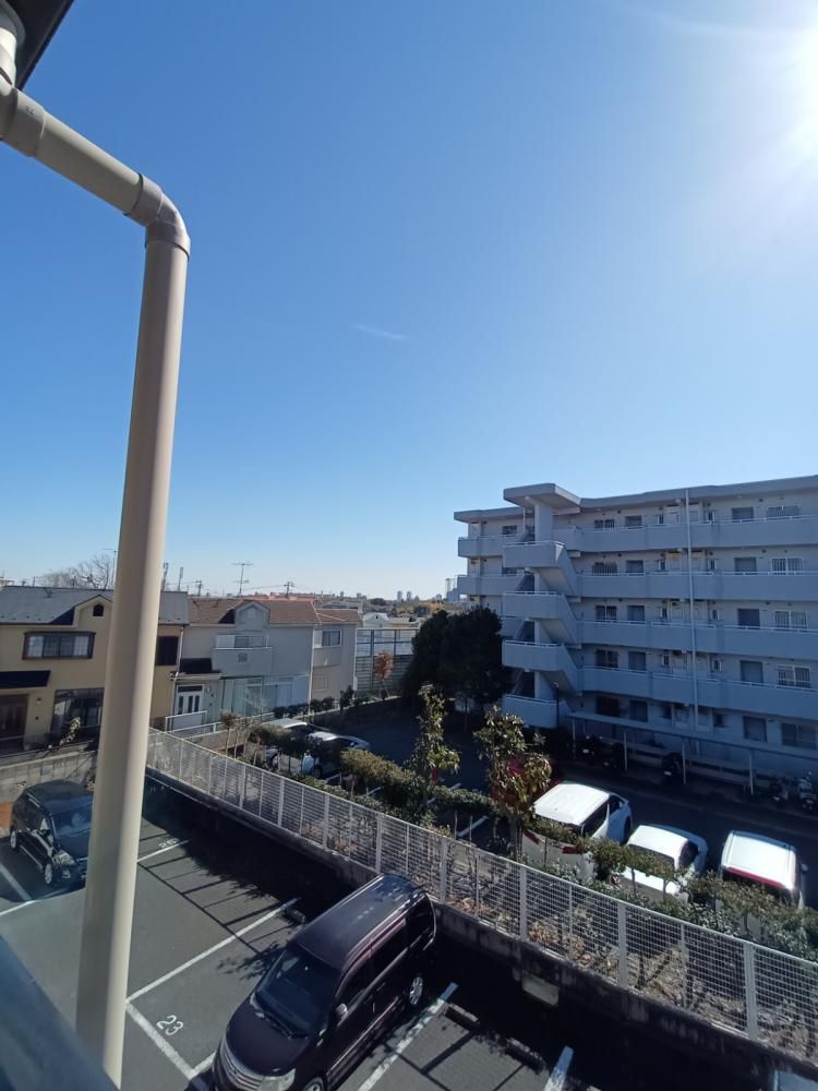 �y���]�z�@