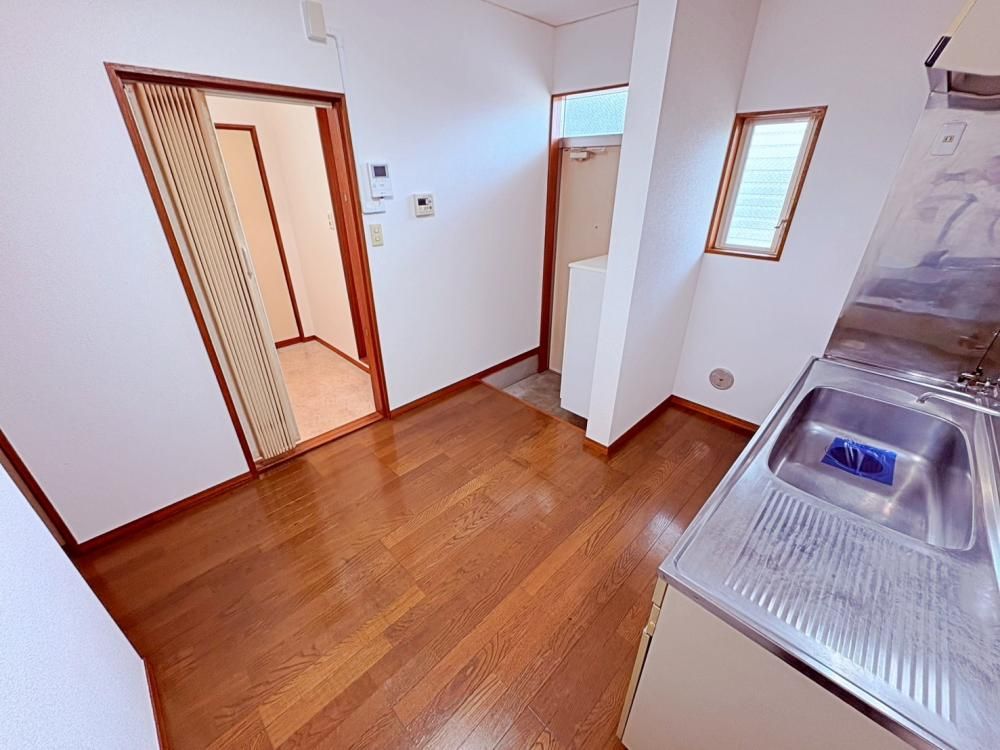 �y���ԁE���r���O�z�@