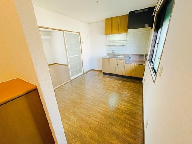 �y���ԁE���r���O�z�@