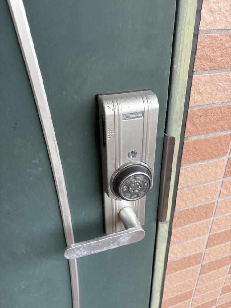 �y�Z�L�����e�B�z�@